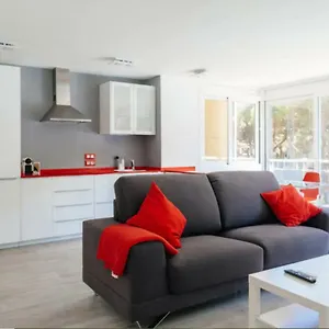 apartamento-de-lujo-en-la-playa-gava.topbarcelonahotels.com/